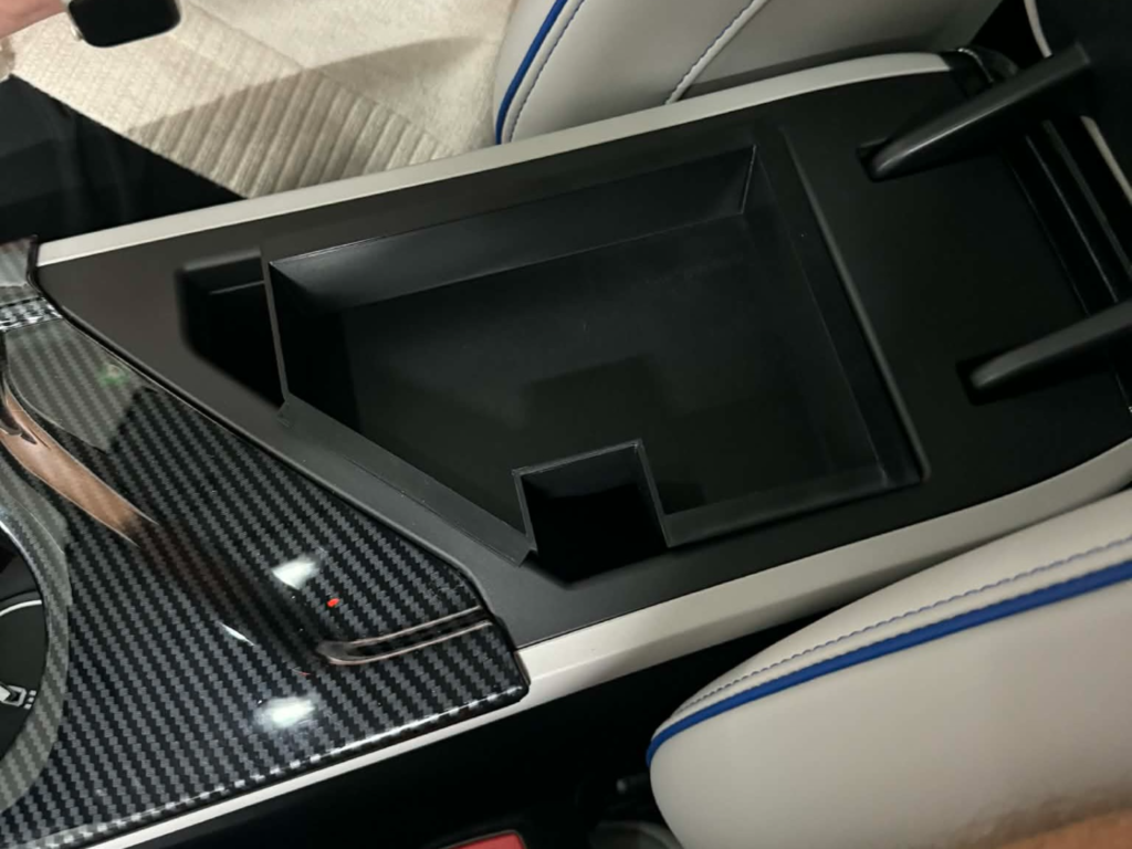 Jaecoo J5 EV Center Console Geymsluskipuleggjabakki
