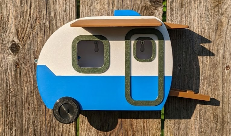 The Birdiebago: A Retro RV Birdhouse