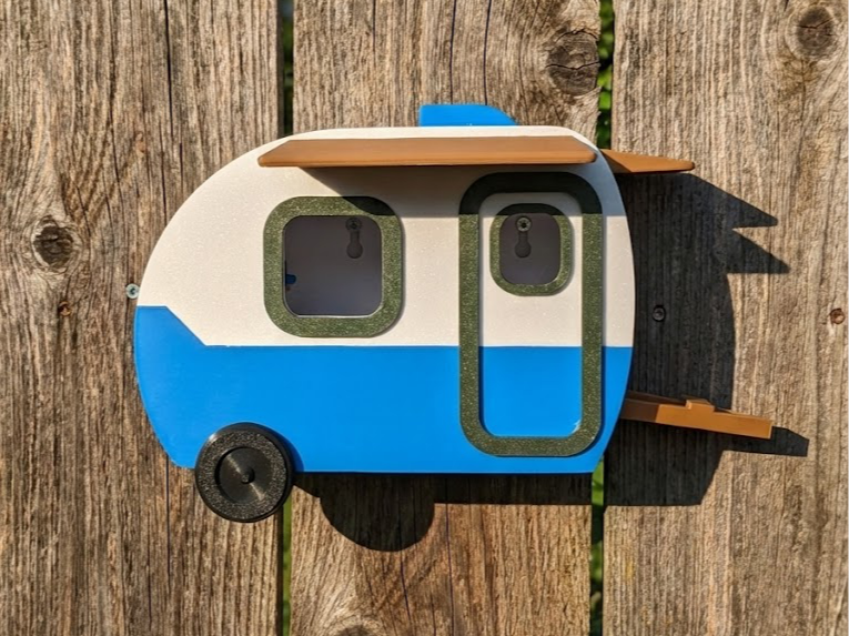 The Birdiebago: A Retro RV Birdhouse