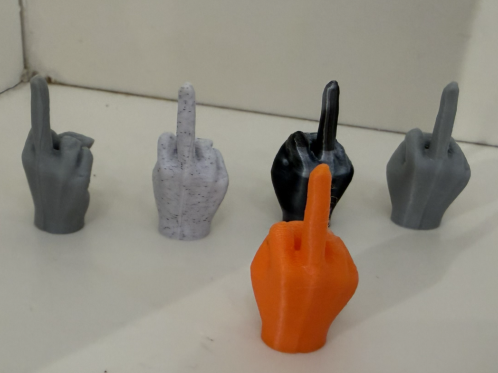 Miðfingur Little F*cks